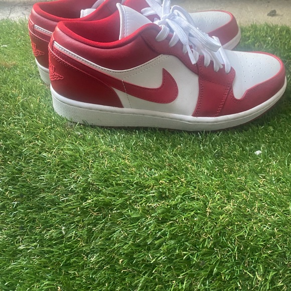 Air Jordan nike low , size 8.5 in mens - Picture 10 of 11